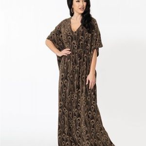 One size Unique Vintage gold metallic peacock caftan